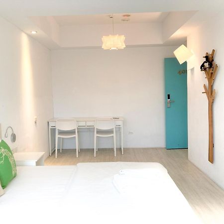 4Plus Hostel Taipei Eksteriør bilde