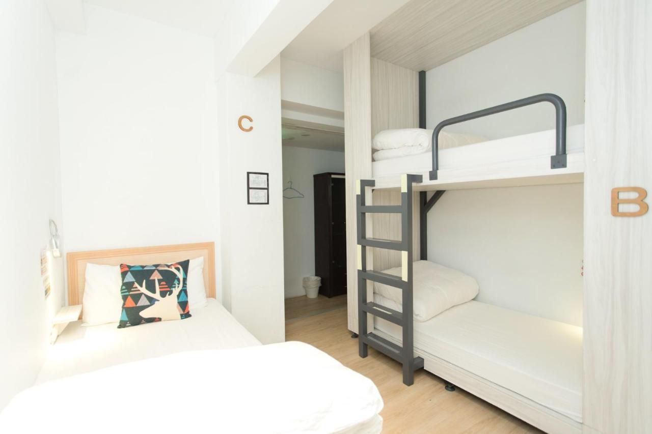 4Plus Hostel Taipei Eksteriør bilde